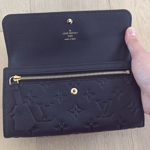 Louis Vuitton leather wallet - Picture 7 of 7